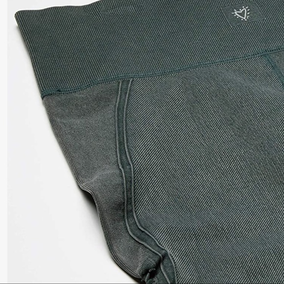 Betsey Johnson Seamless Leggings - Picture 5 of 5